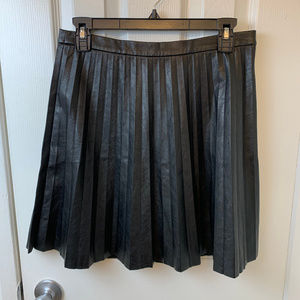 NWOT J Crew Black Faux Leather Pleated Skirt. 4